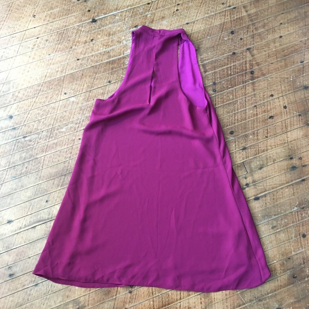 Lulu’s purple shift dress with chocker keyhole neckline - Picture 3 of 3